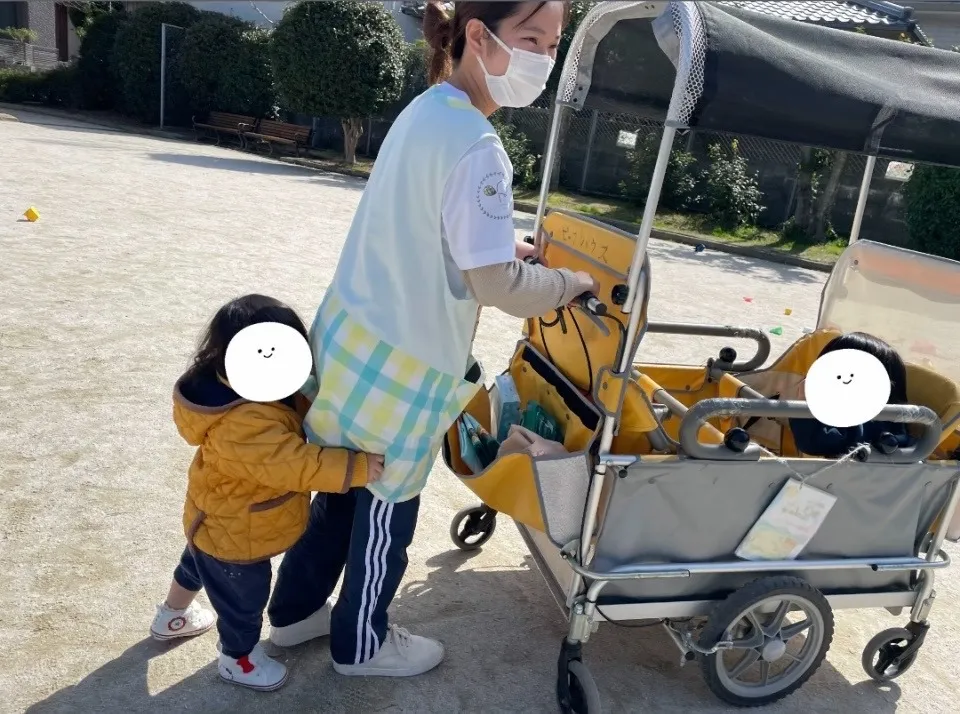 先生の後ろをよいしょよいしょ！